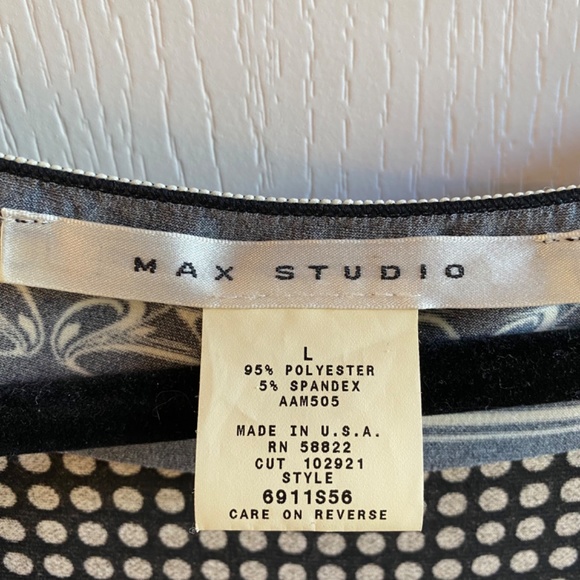 Max Studio Black and Off White V-Neck Flutter Sleeve Dress, Size L - Picture 10 of 10